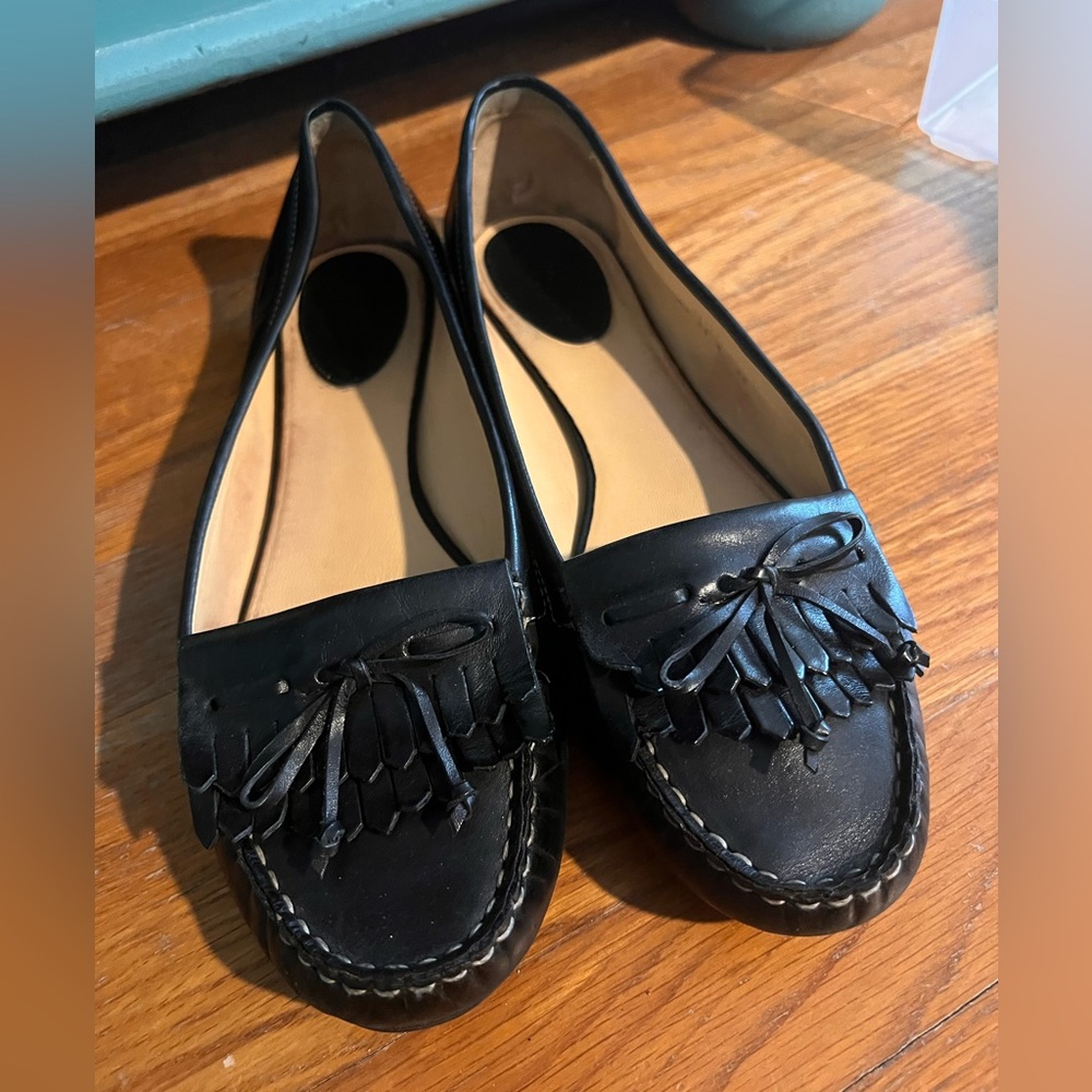 COLE HAAN Women’s KILTY DRIVER BLACK with Leather Fringe Bows size 11